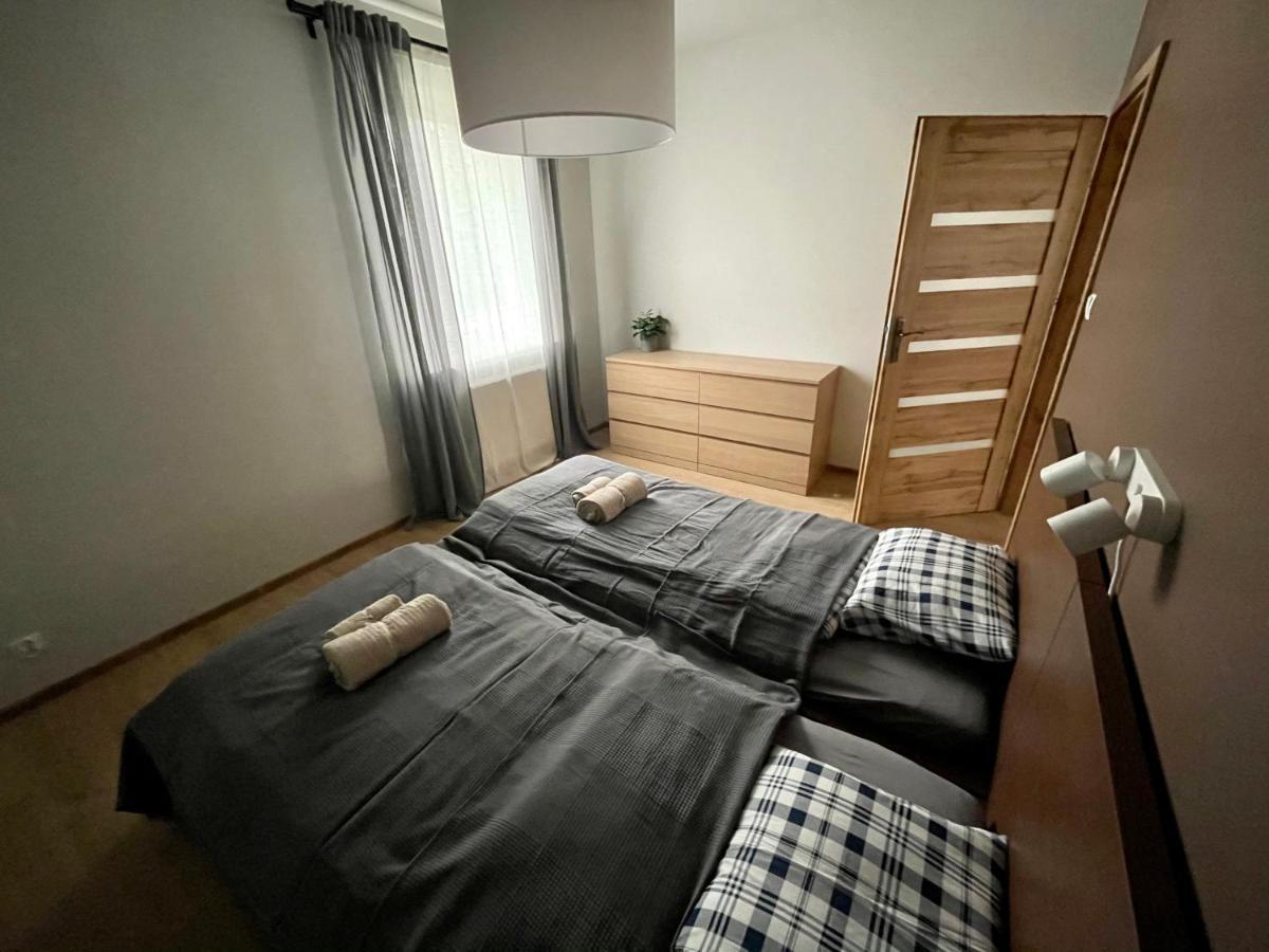 Komfortowe W Naleczowie Apartment